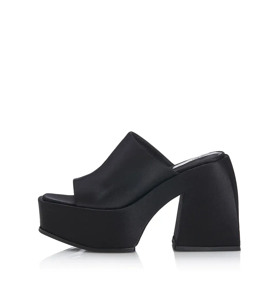 ALIAS MAE Womens Lydia Platform Mules - Black Satin