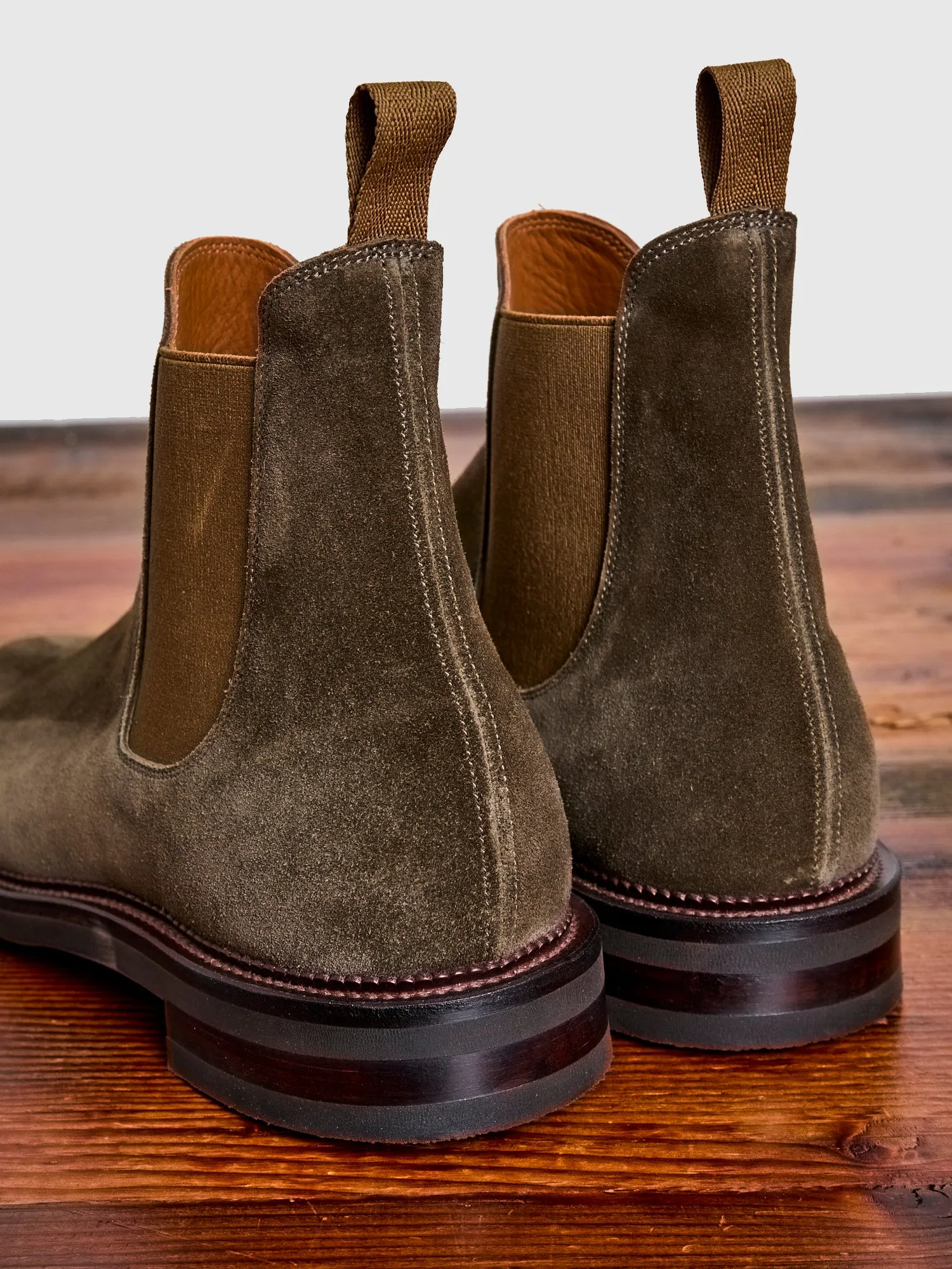 Chelsea Boot 2030 in Dark Olive Janus Calf Suede