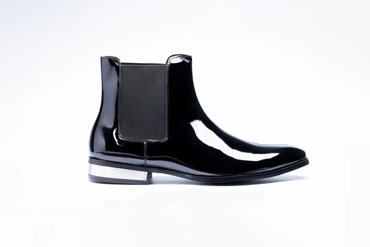 CHELSEA BOOTS WITH METAL PLATE