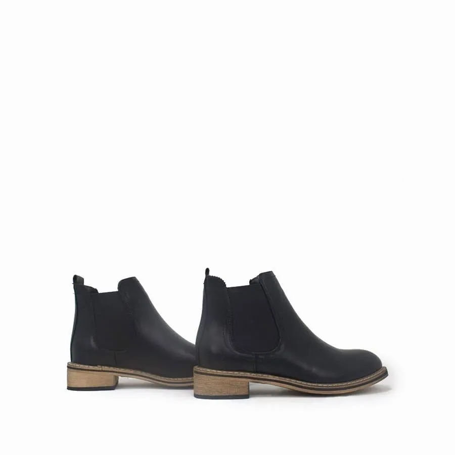 Cindy Chelsea Boot