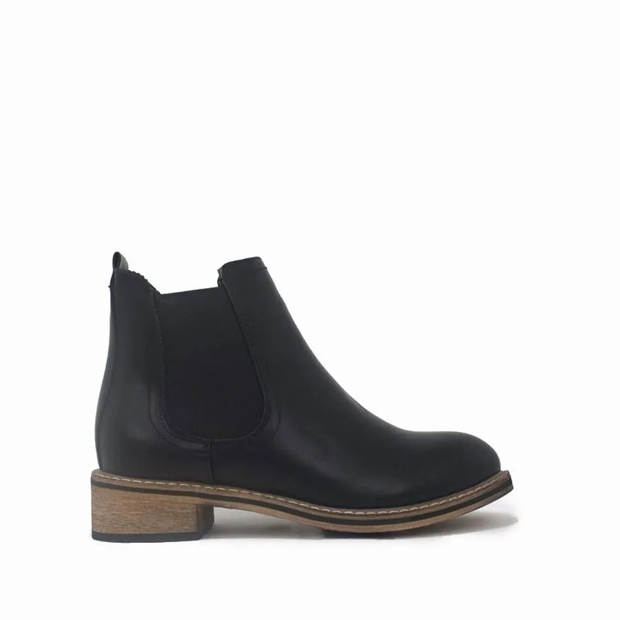 Cindy Chelsea Boot