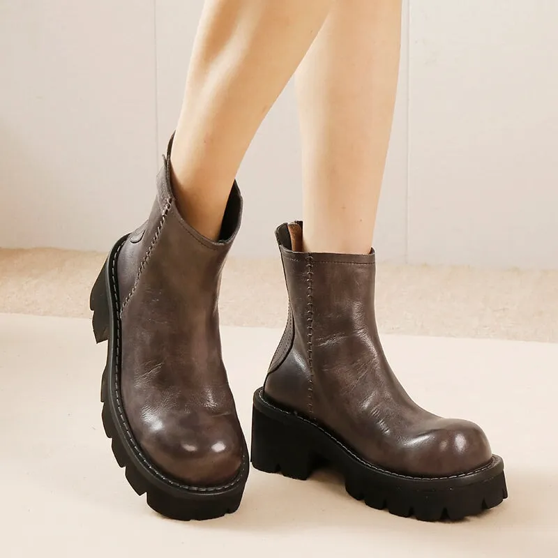 Classic Round-Toe Platform Chelsea Leather Ankle Boots for Women with Zipper in College Style