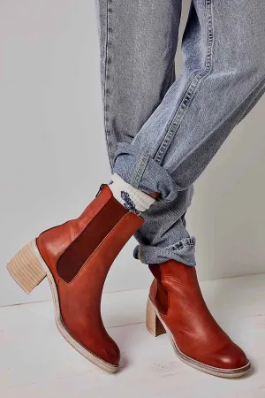 ESSENTIAL CHELSEA BOOT - WHISKEY