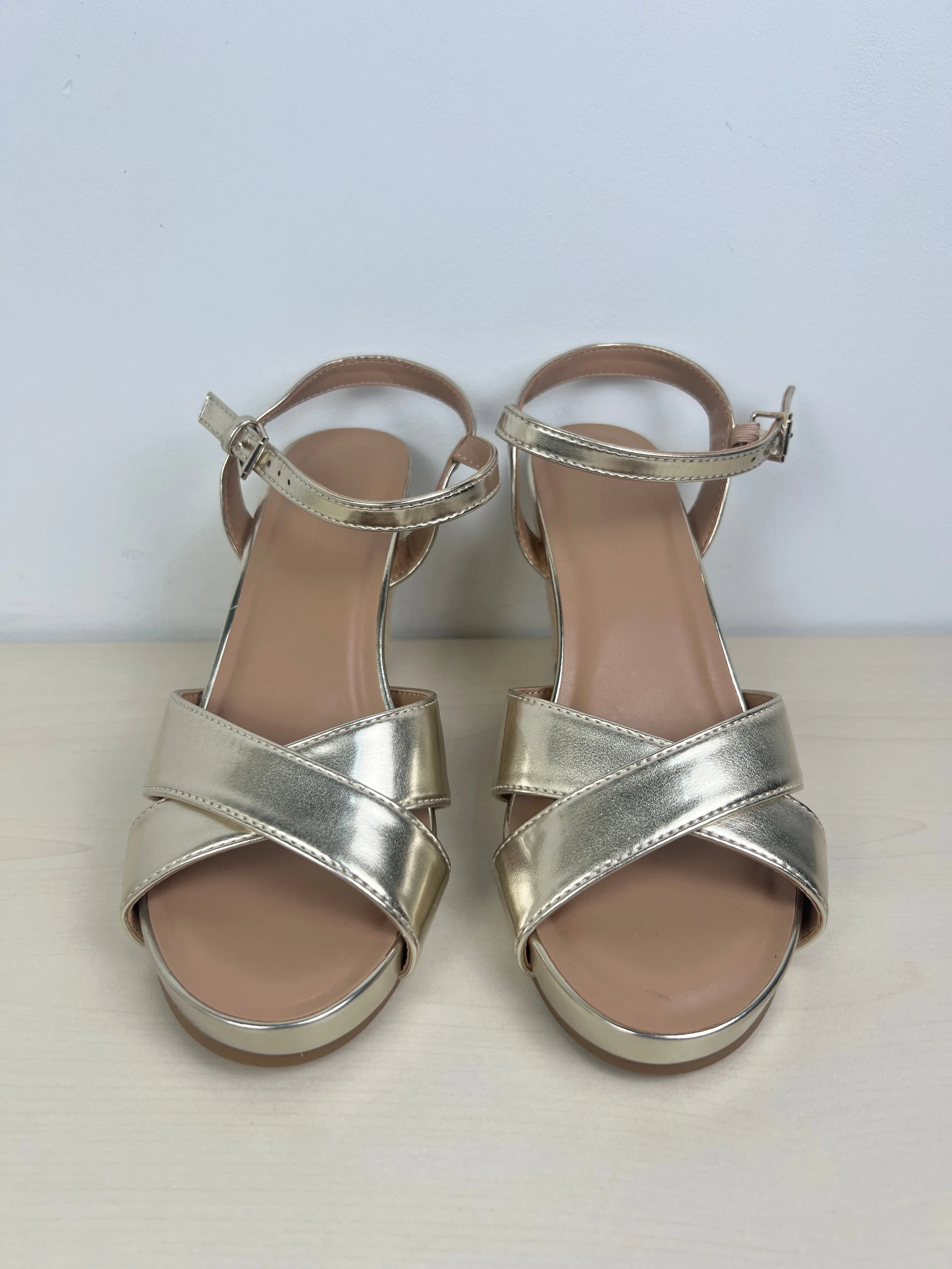 Gold Sandals Heels Wedge Aerosoles, Size 8