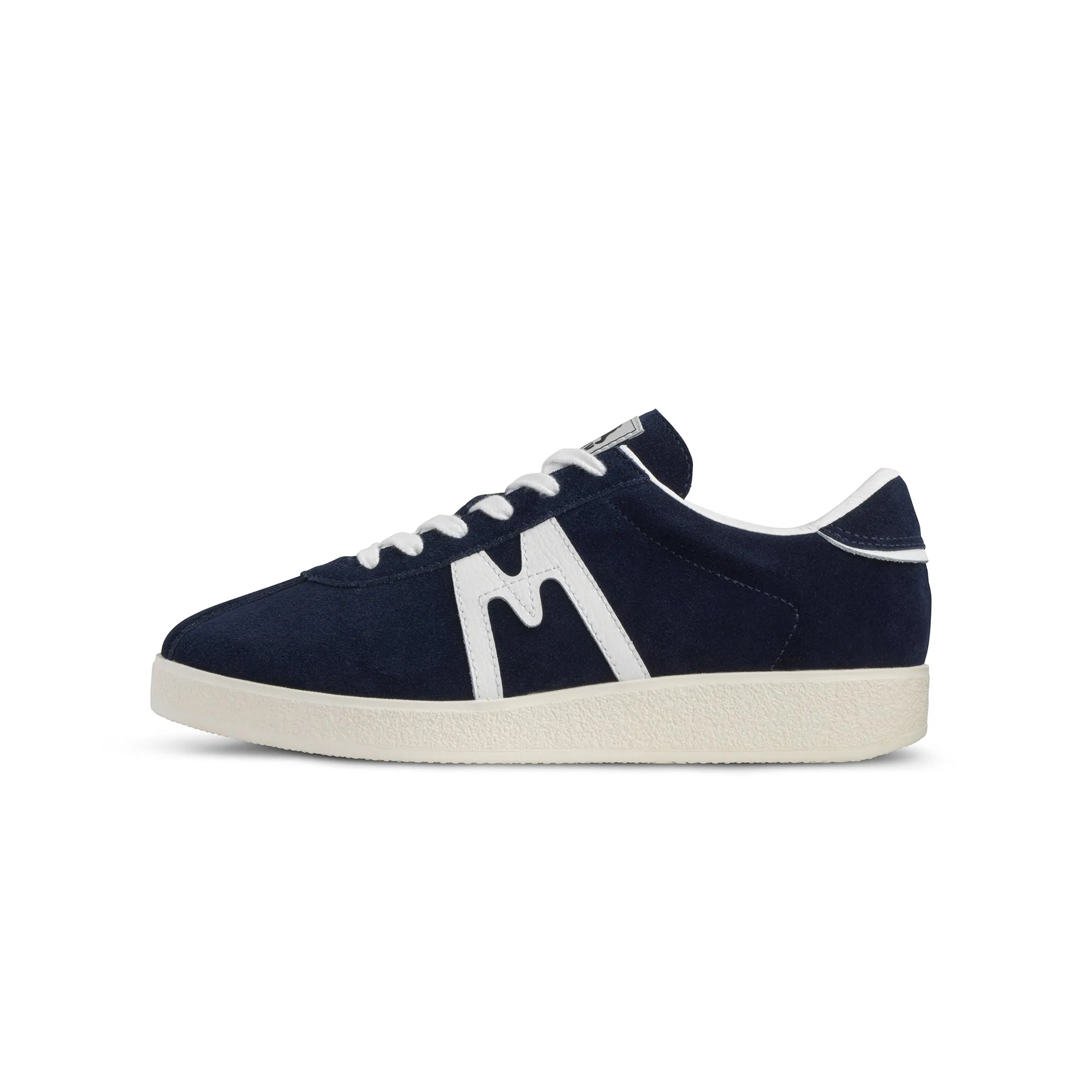 Karhu Trampas in Navy / White