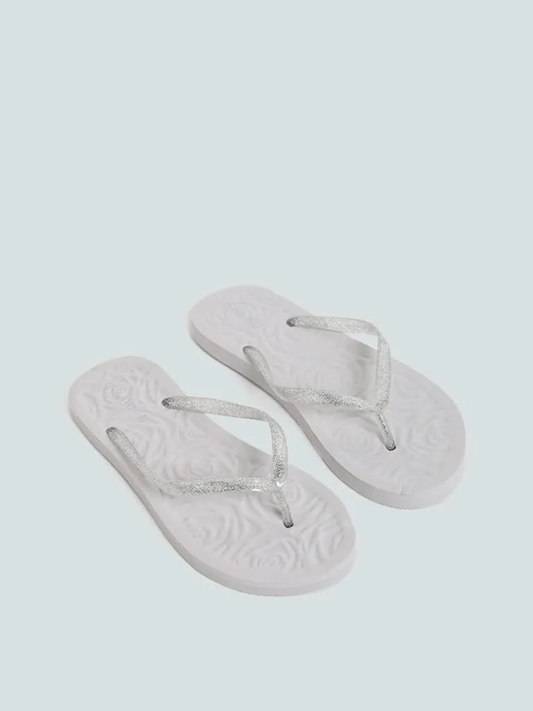 LUNA BLU Shiny Strap Grey Flip Flop