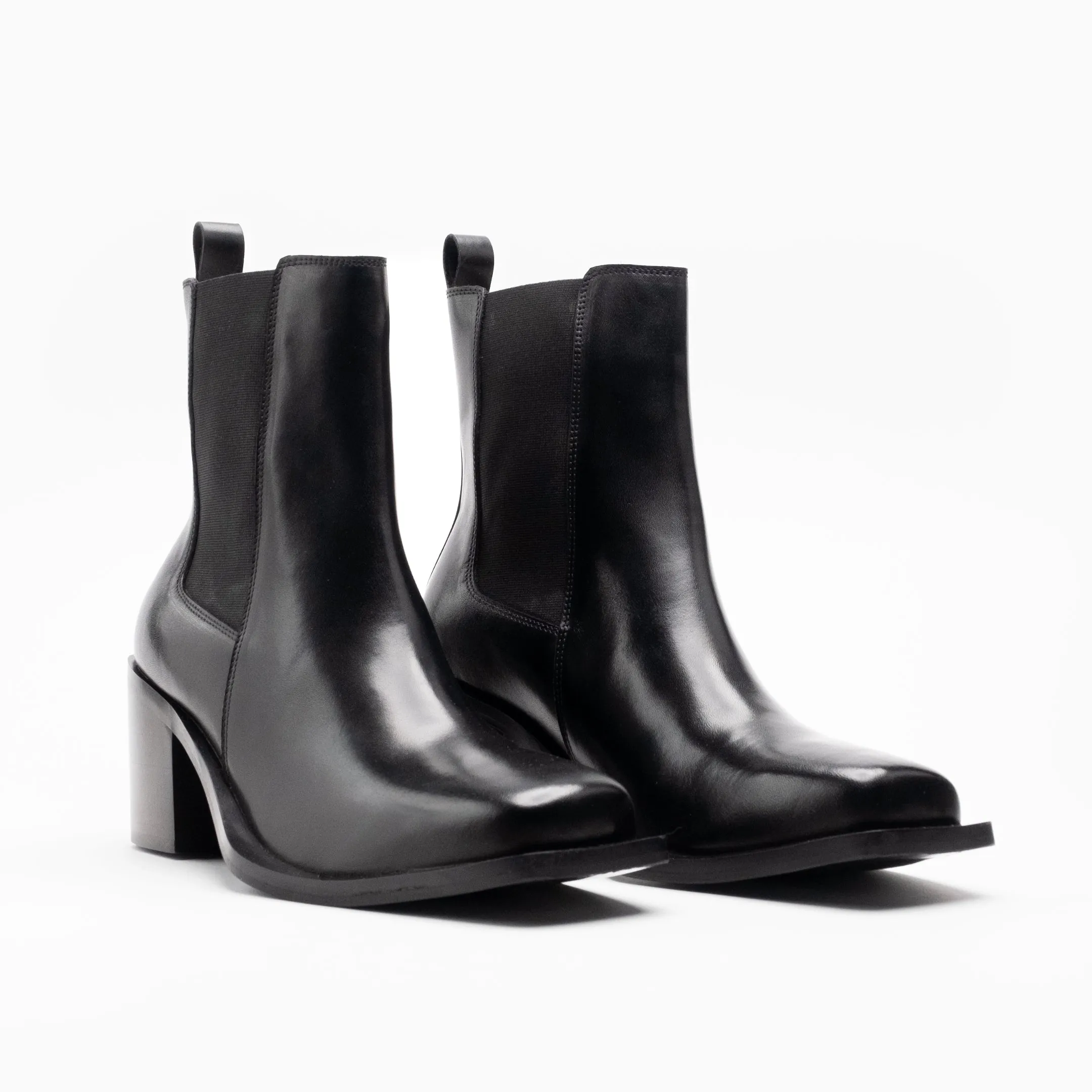 Nola Chelsea Boot