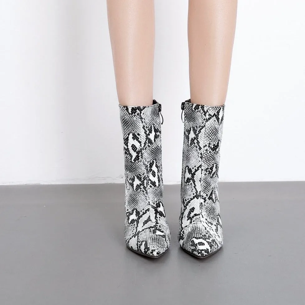 Pointed Thick Heel  Zipper Boots