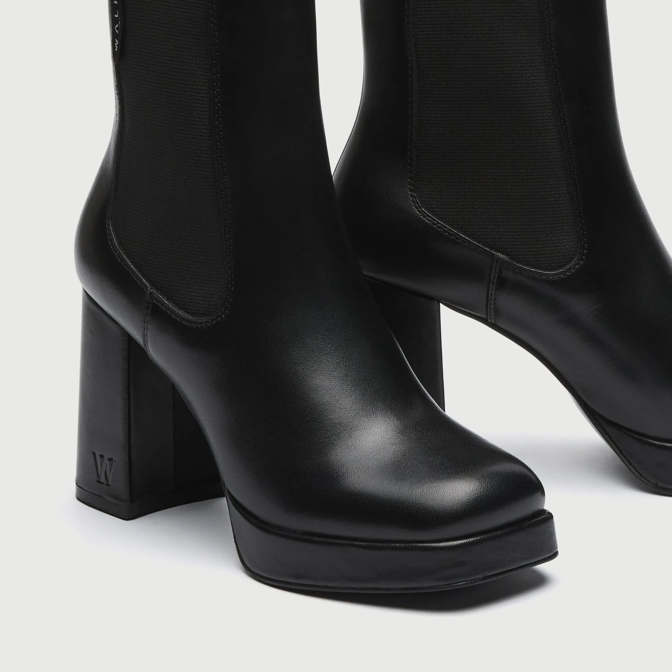 Poppy Chelsea Boot