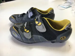 Used Shimano SR 7 MTB Biking Shoes w/ SPD cleats