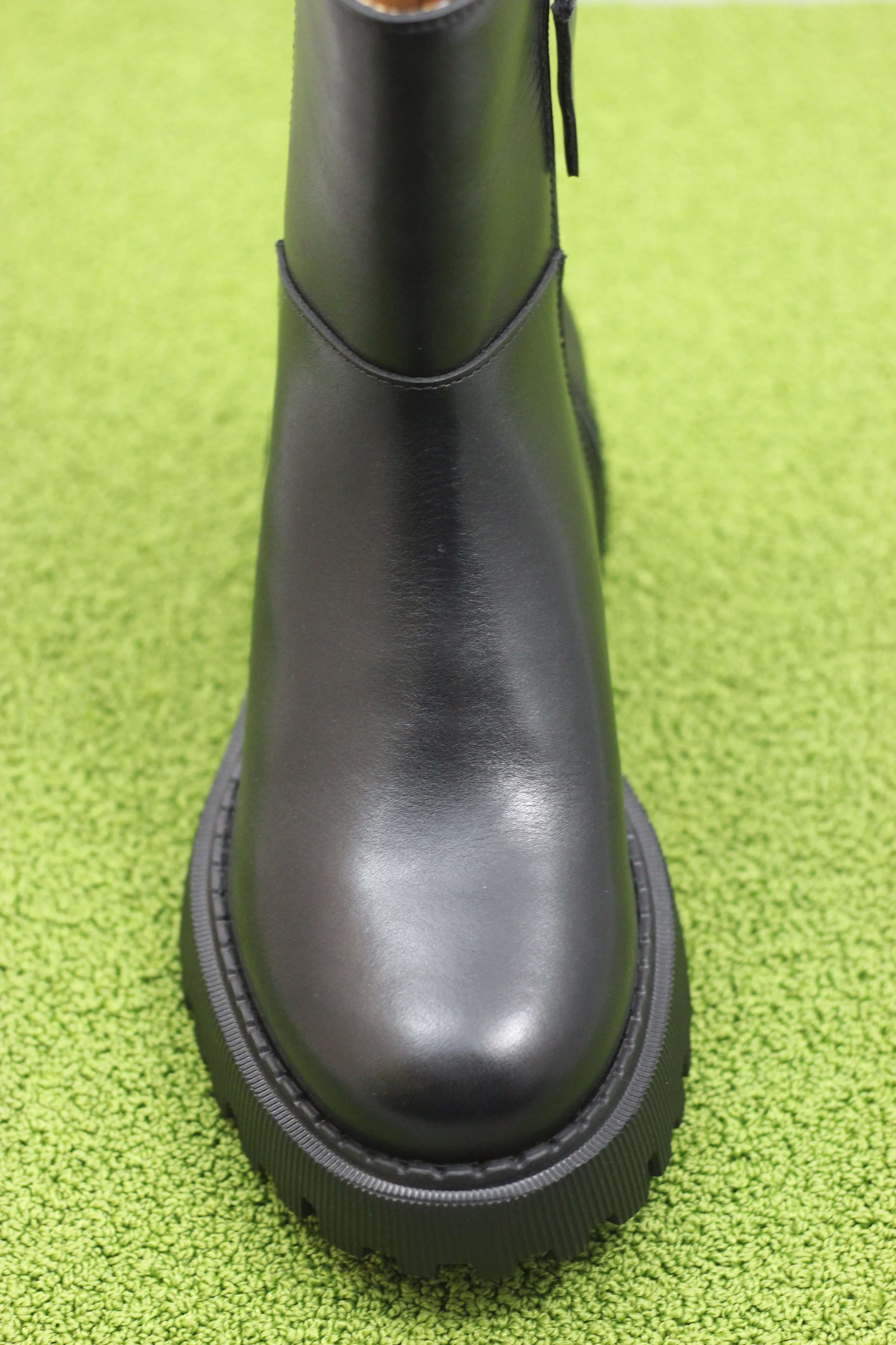 Womens Posey Chelsea Boot - Black Leather