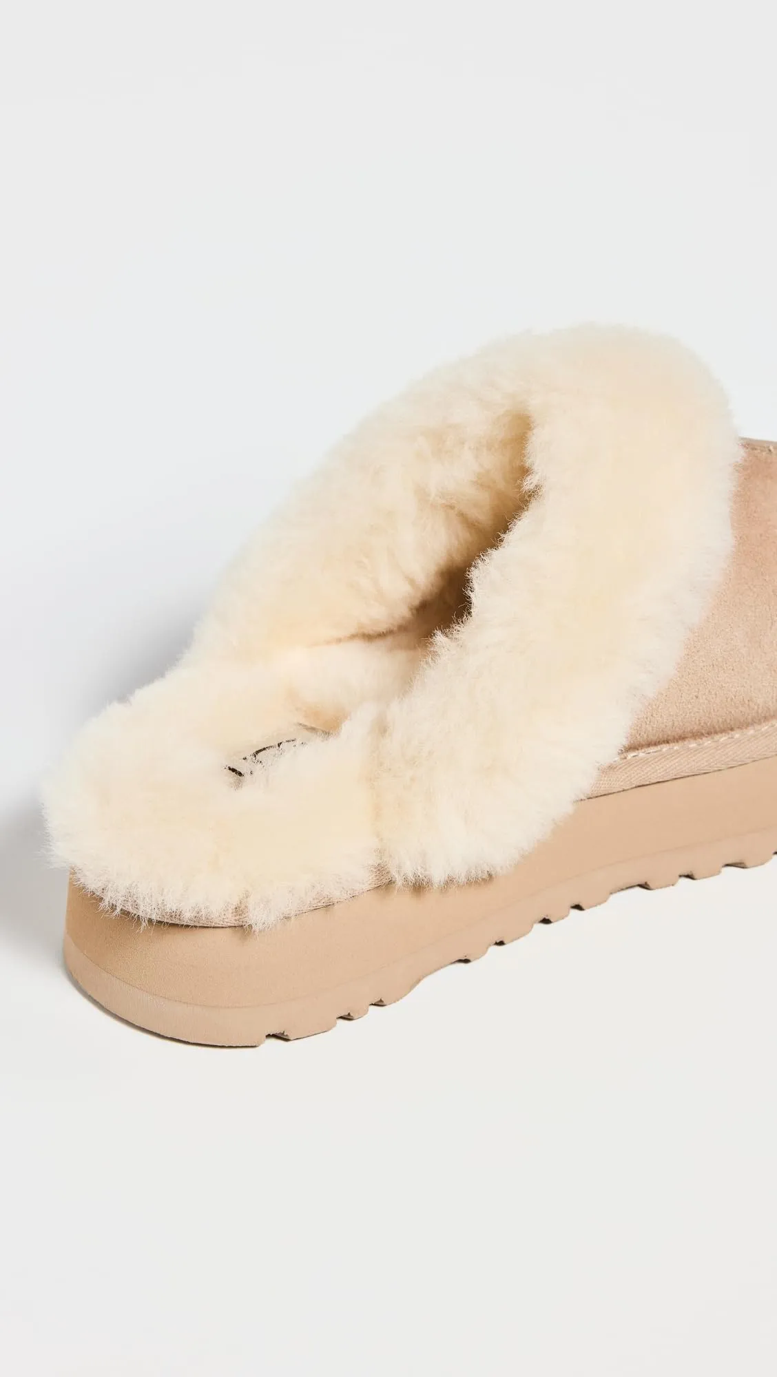 Women's Shoes UGG DISQUETTE Platform Sheepskin & Suede Slippers 1122550 SAND