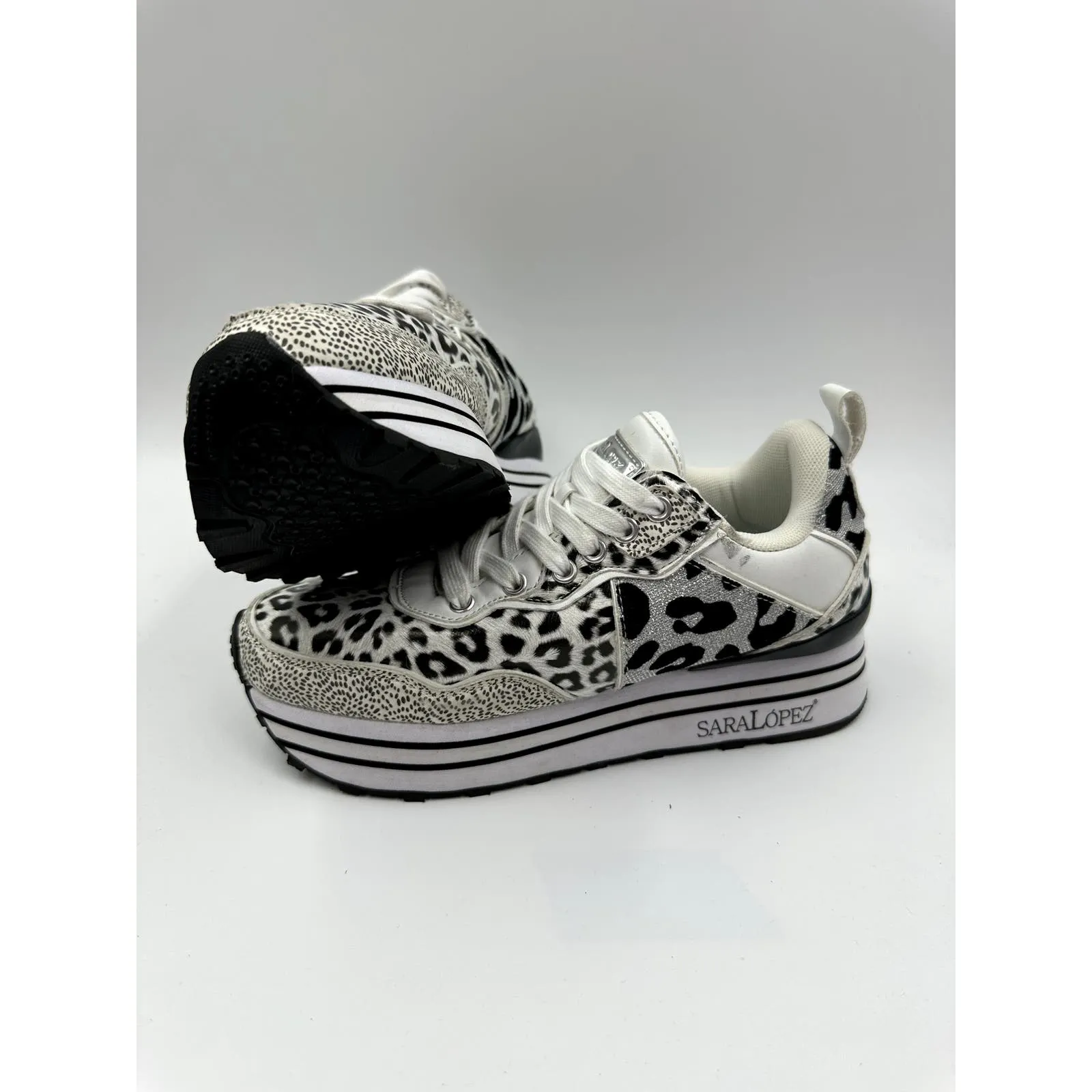 Women's Size 6, Chunky Leopard Print Casual Sneakers w/ Thick Cushy Sole